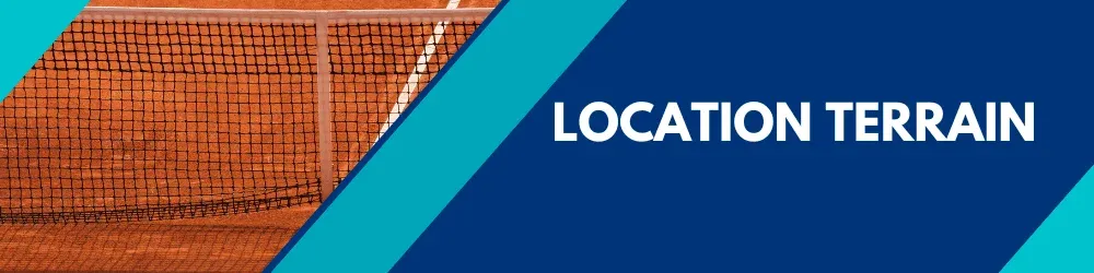 Bandeau du club Tennis Agadir Training : filet sur un court en terre battue, titre « Location terrain »